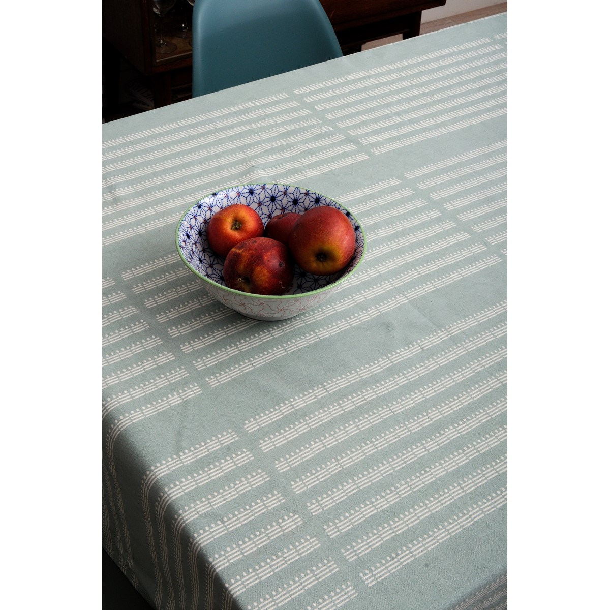 Nappe Motif Bois : Nappe carr?e ISLAND motif ALLOVER par Baobab Nappe Motif Bois : Nappe carr?e ISLAND motif ALLOVER par Baobab