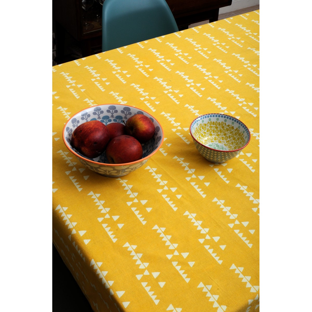 Nappe Motif Bois : Bureau Jey Bois Massif Acacia Tiroir Mdf Laqu? 580,00 ? Nappe Motif Bois : Bureau Jey Bois Massif Acacia Tiroir Mdf Laqu? 580,00 ?