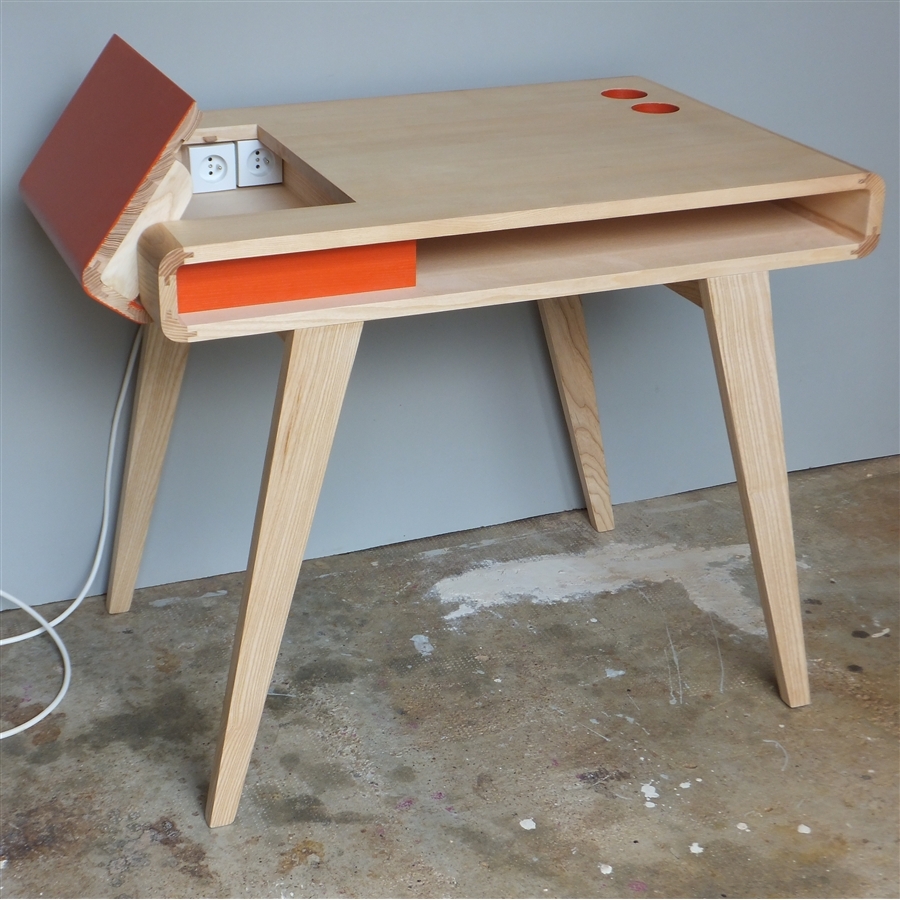 Bureau Bois Massif Contemporain : Bureau r?tro contemporain en bois Kolorea orange Atelier Mobibois Bureau Bois Massif Contemporain : Bureau r?tro contemporain en bois Kolorea orange Atelier Mobibois